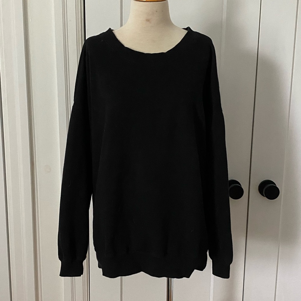 Hurley Sweater with open shoulders